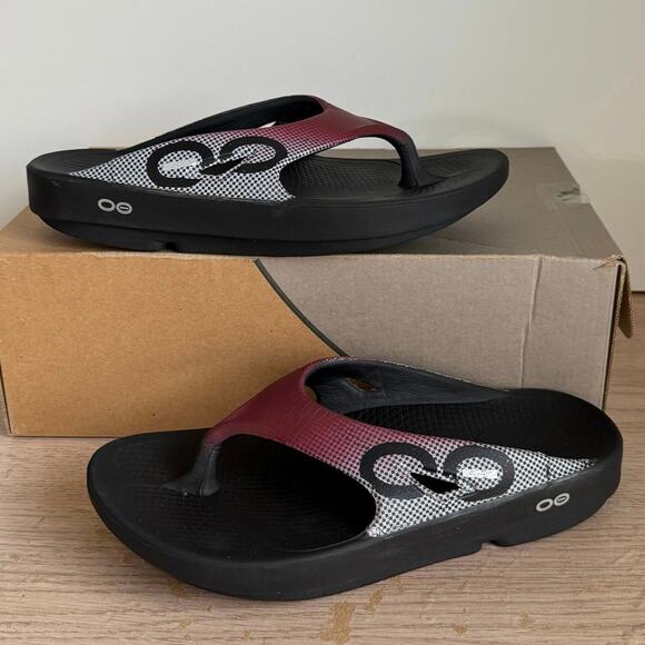 OOFOS Black/Burgundy Unisex Sandals Slip On Flip Flop- Men 6- Women 8 main image 10